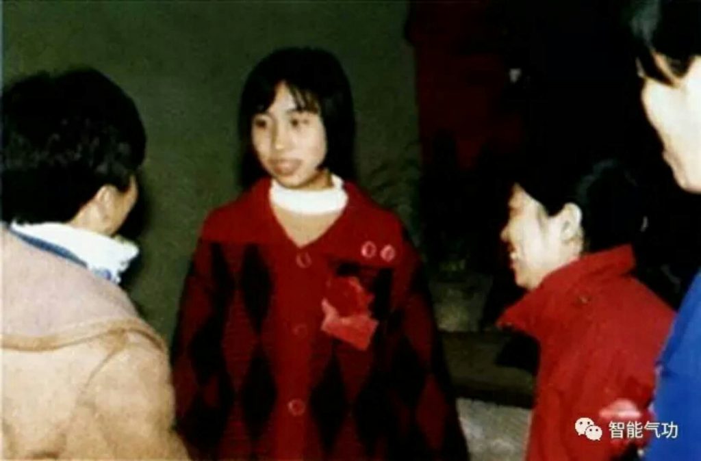 1997年刘新新在抗癌明星会上